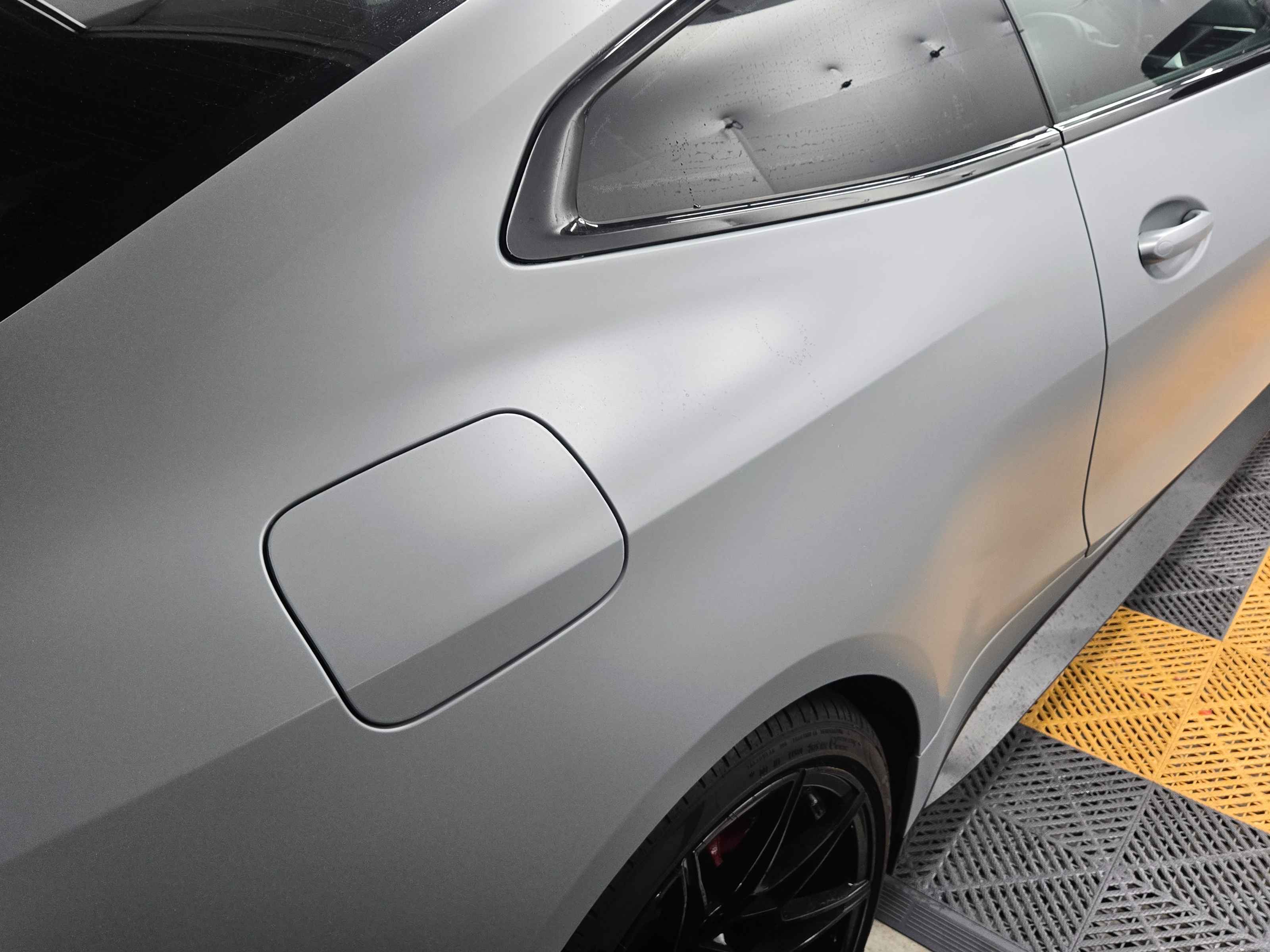 BMW G82 M4 右リアフェンダー・給油口 マットPPF完成